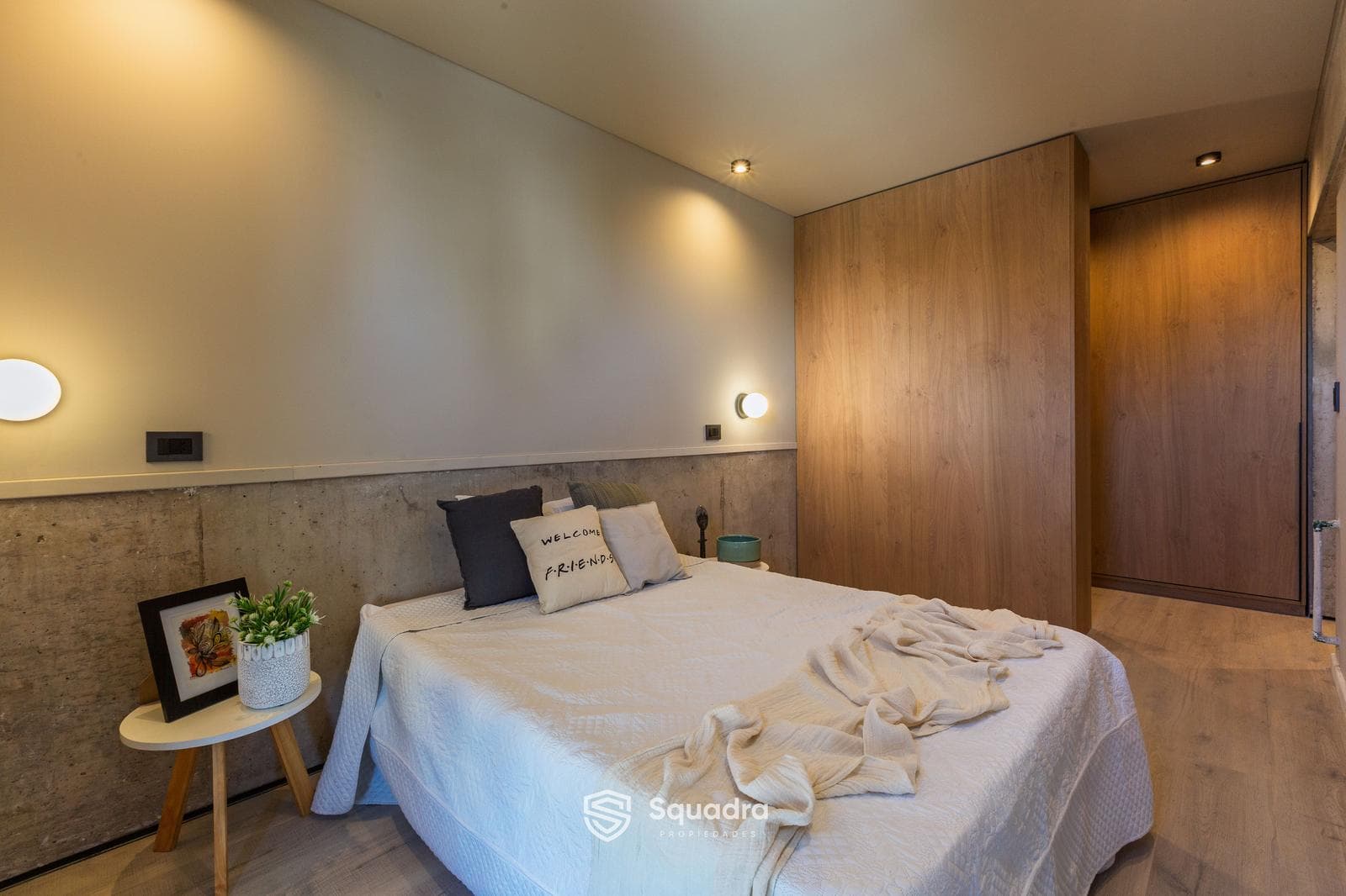 FOR SALE - 2-bedroom apartment with a wrap-around balcony - Pichincha, Rosario.