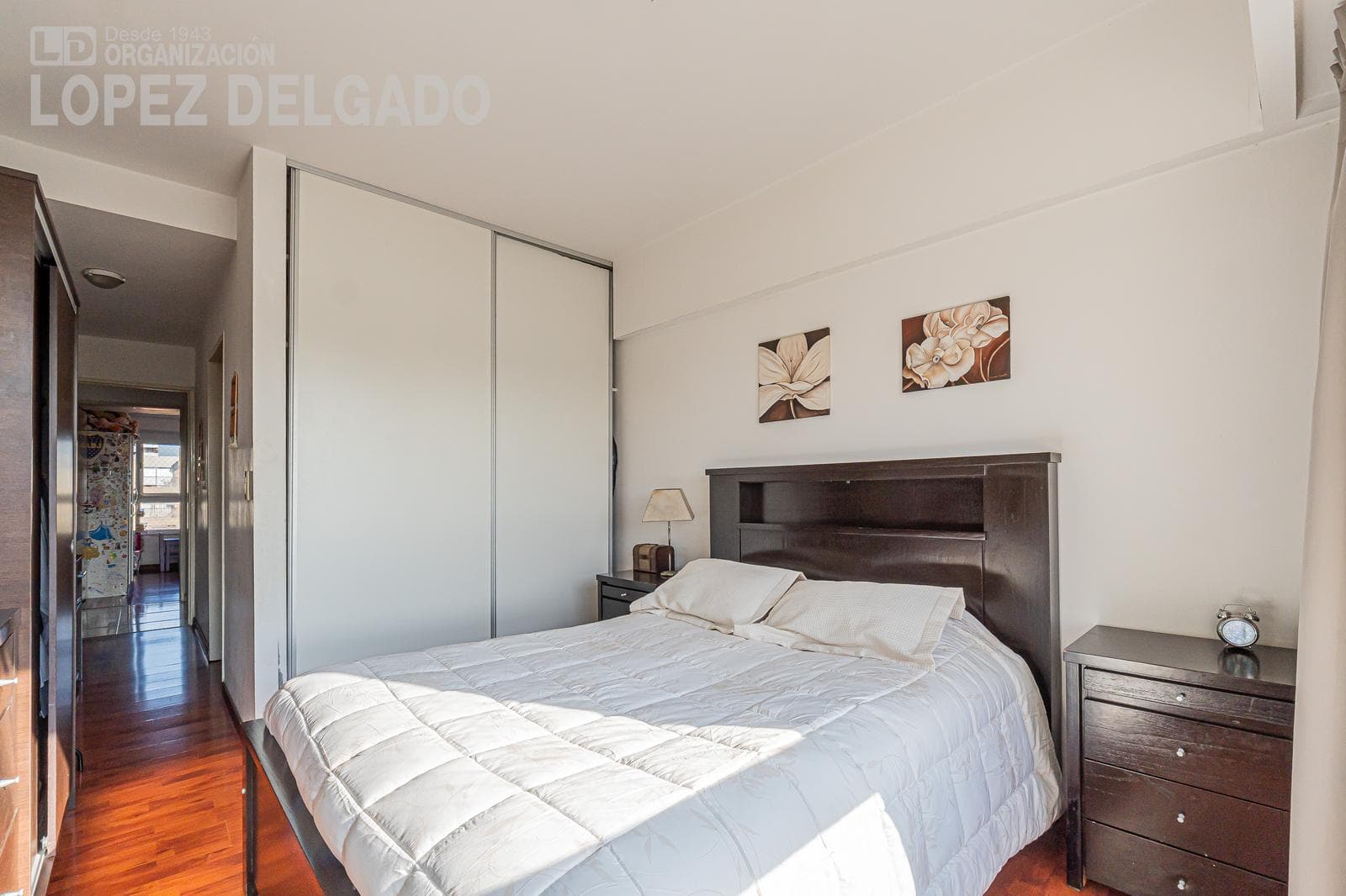 3-room apartment with a balcony and a garage. Amenities.