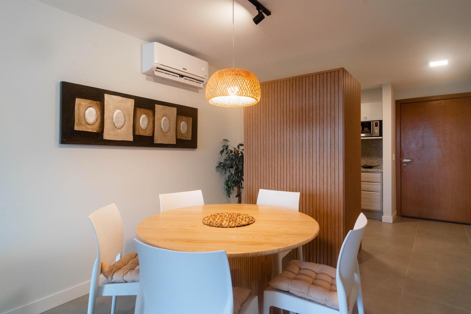 Vacation Rental – 1-Bedroom, 2-Bathroom Apartment with Excellent Amenities