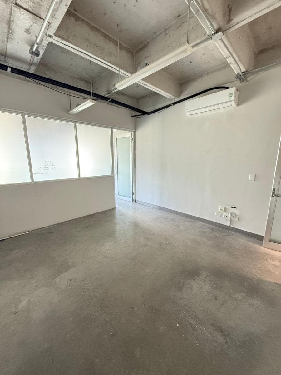 FULLY FURNISHED OFFICE FOR RENT