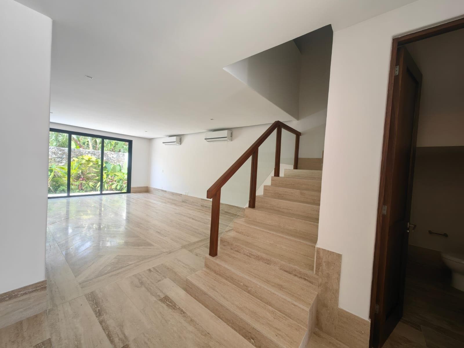 House for Sale and Rent in Losantos, 3 Bedrooms, Spacious, Cancún