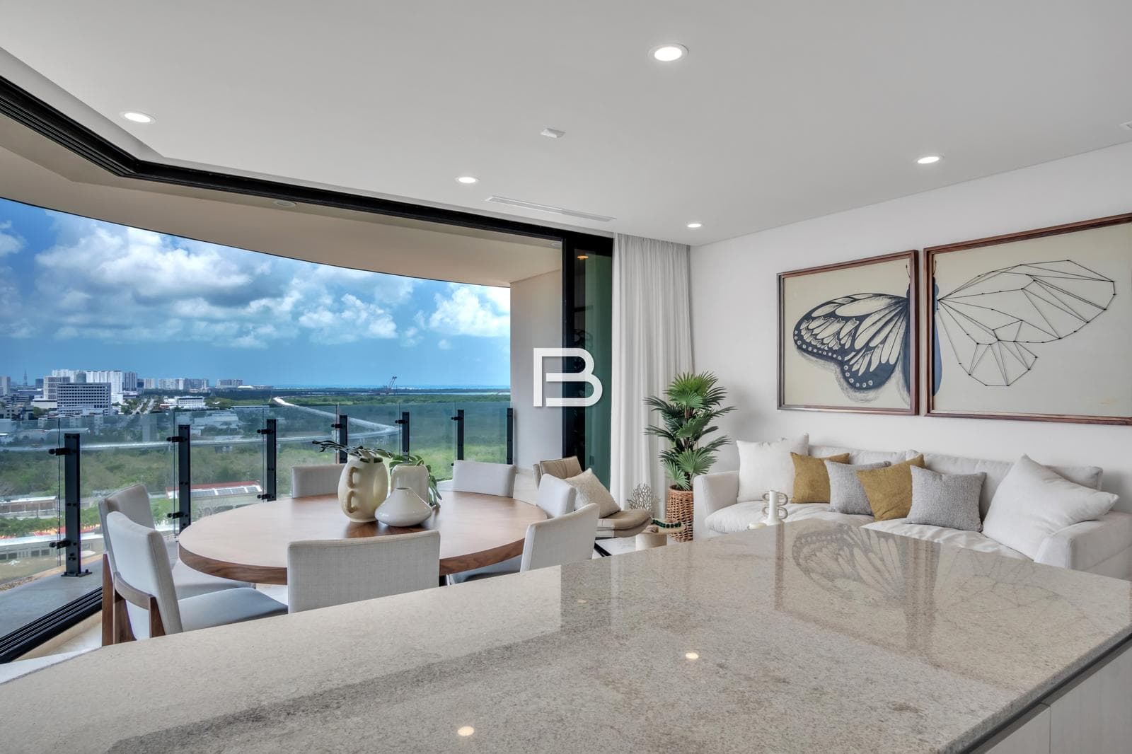 Central Park Cancún: Condo for Sale