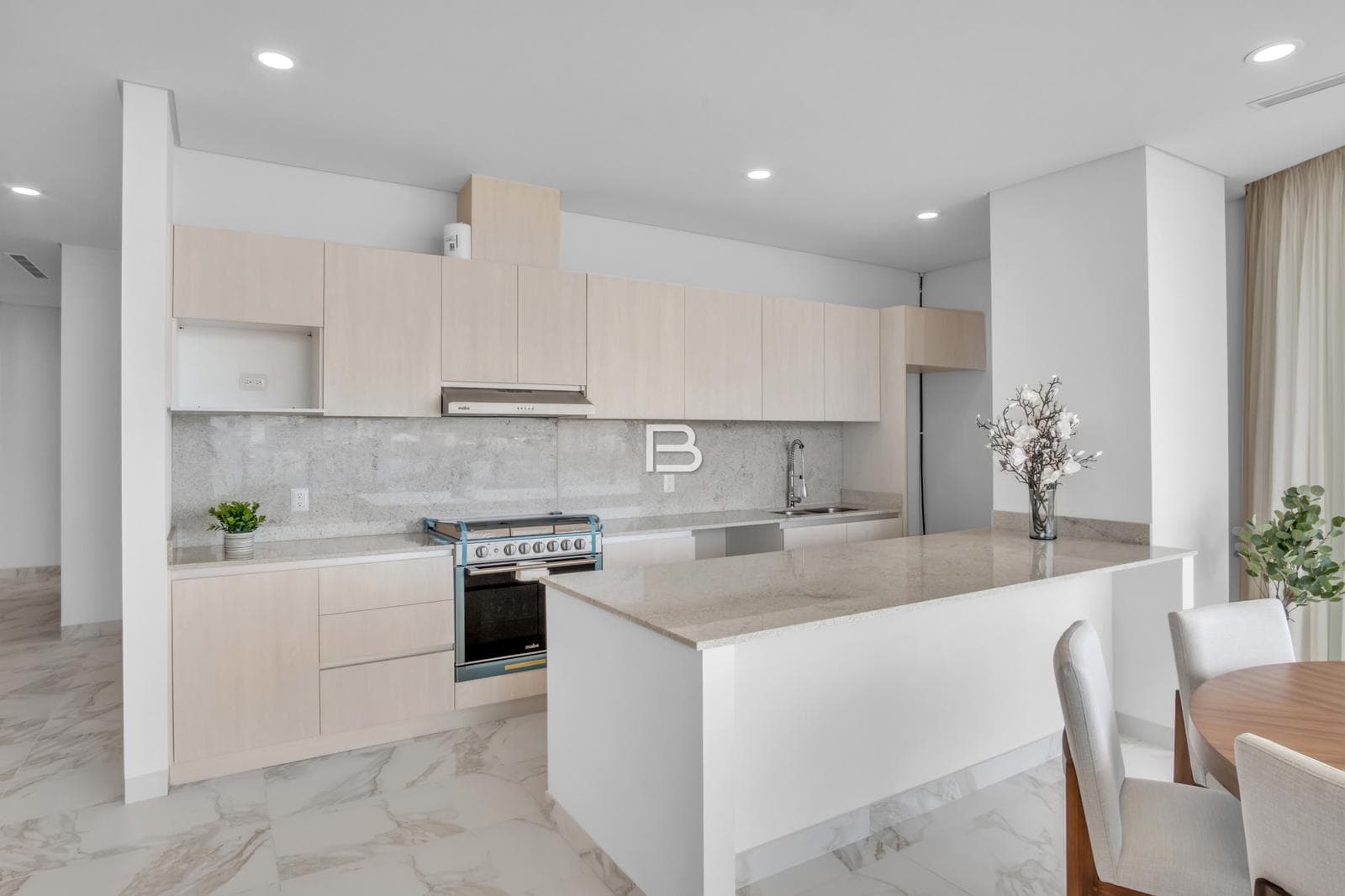 Central Park Cancún: Condo for Sale