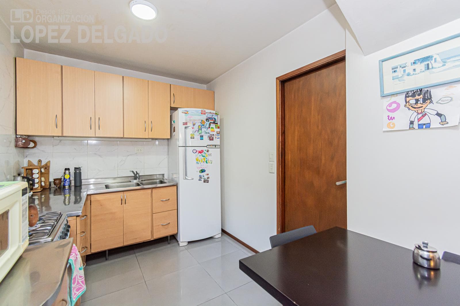 5-room house with a garage, just a few blocks from Plaza Arenales