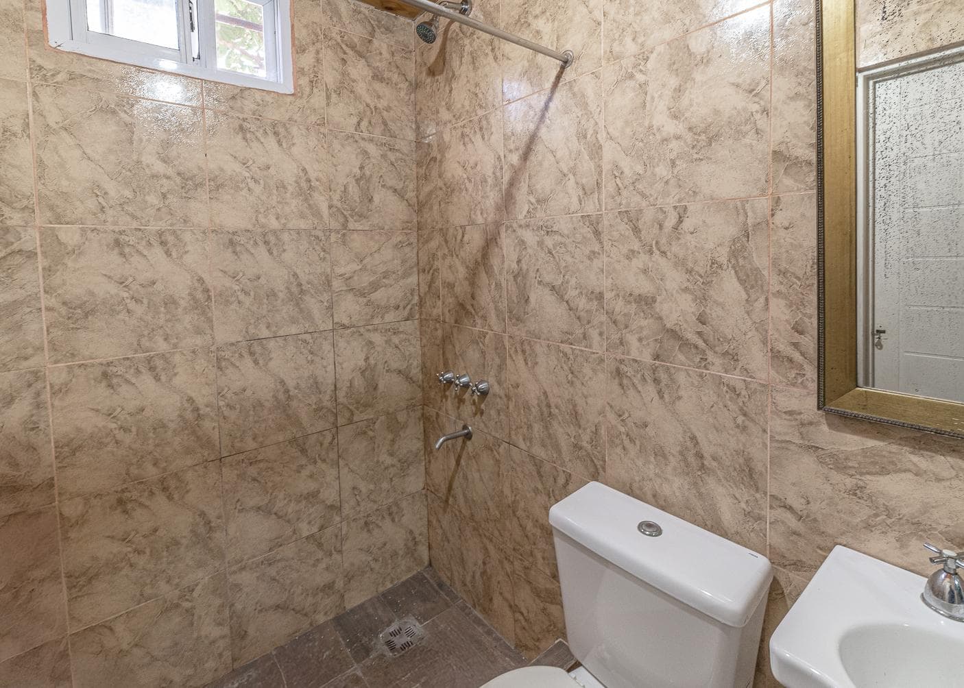 For Sale: Divisible 7-Room Penthouse in Flores—Ideal Investment!