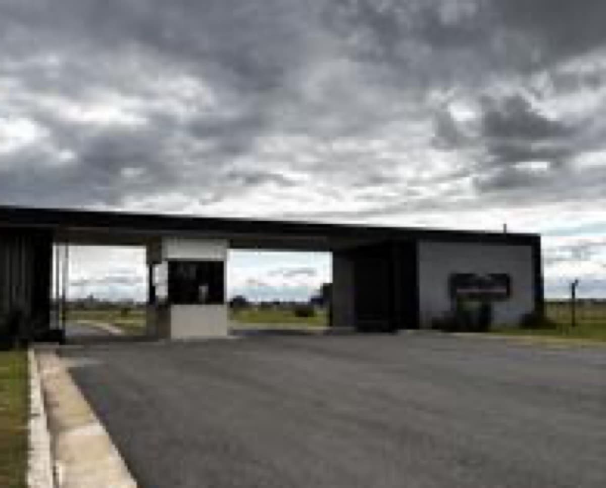 Land - Fisherton