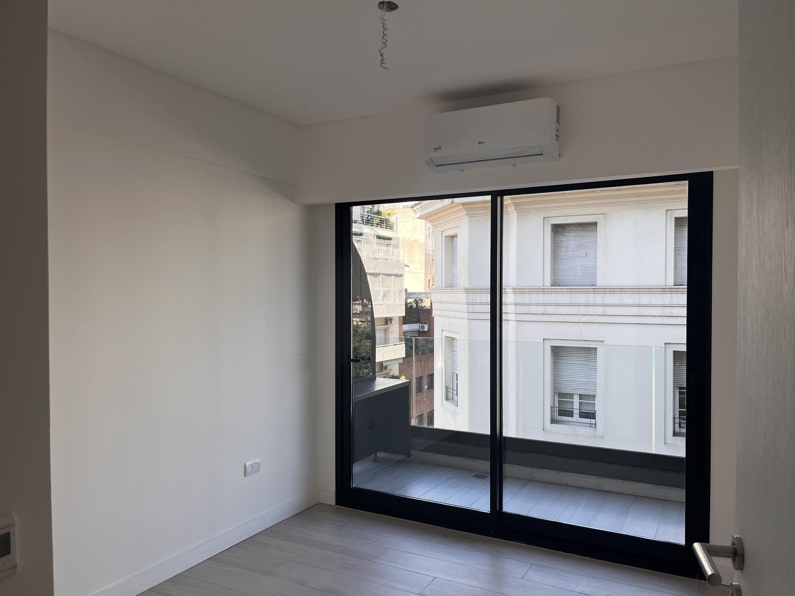 Montevideo 900 - 3 bedrooms, COURTYARD, BALCONY, Recoleta - Rooftop Gym & Sum
