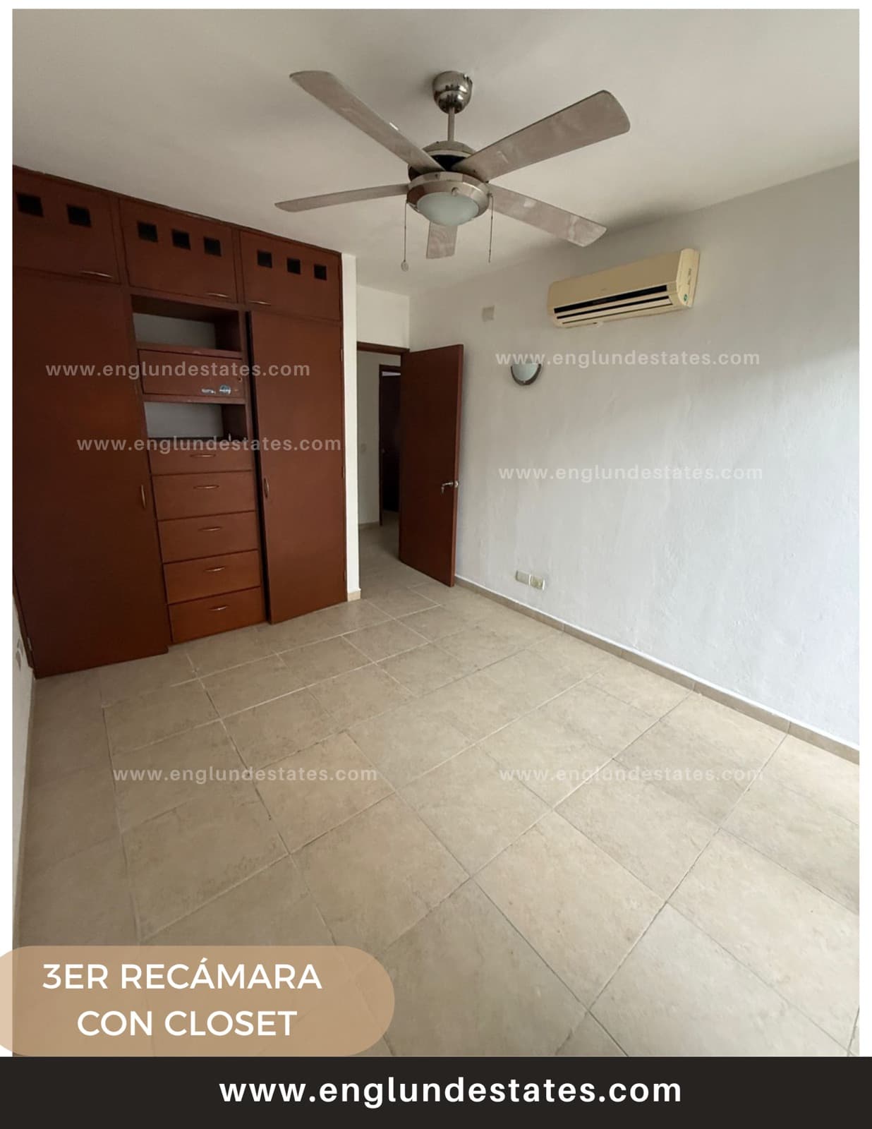 Two-story penthouse with 4 bedrooms, plus a studio and 4.5 bathrooms, near Plaza Las Américas