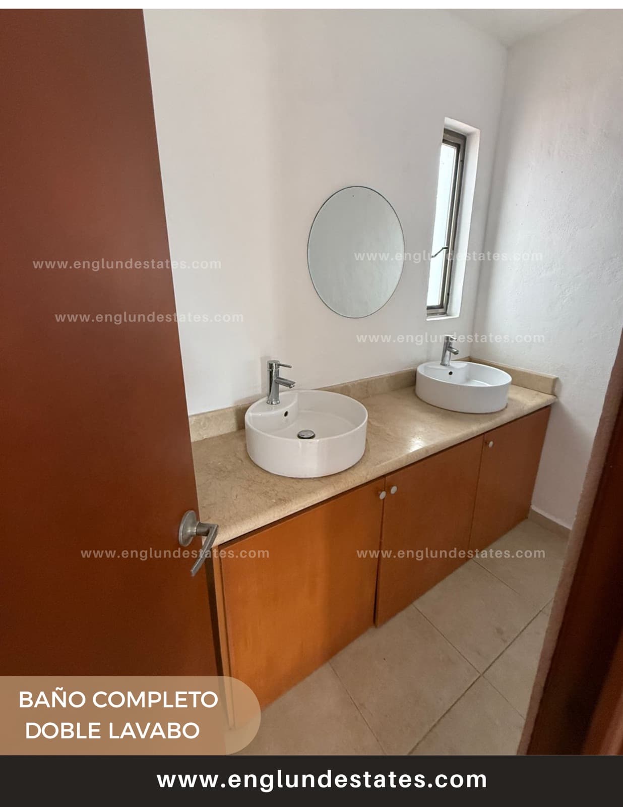 Two-story penthouse with 4 bedrooms, plus a studio and 4.5 bathrooms, near Plaza Las Américas