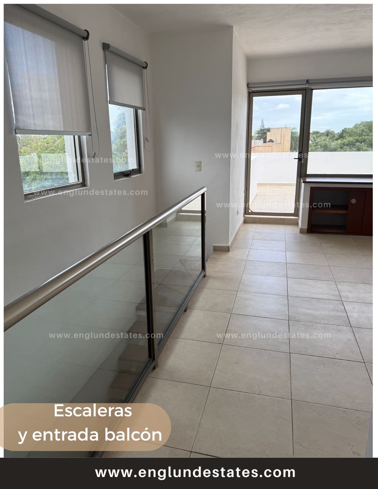Two-story penthouse with 4 bedrooms, plus a studio and 4.5 bathrooms, near Plaza Las Américas