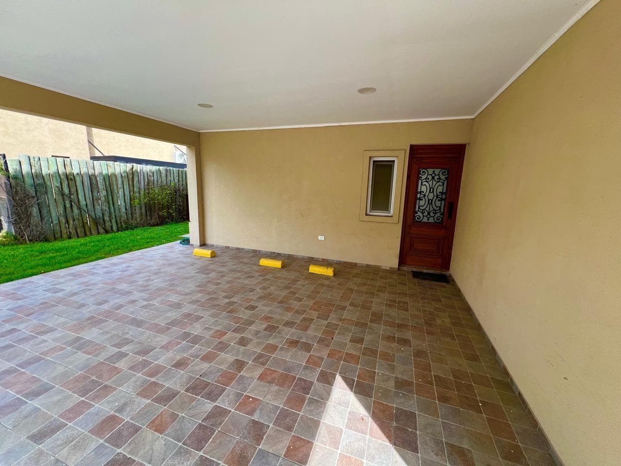 House for Sale in Haras Santa Maria - Las Lomas Neighborhood - Escobar (Leased Through August 31, 2026)
