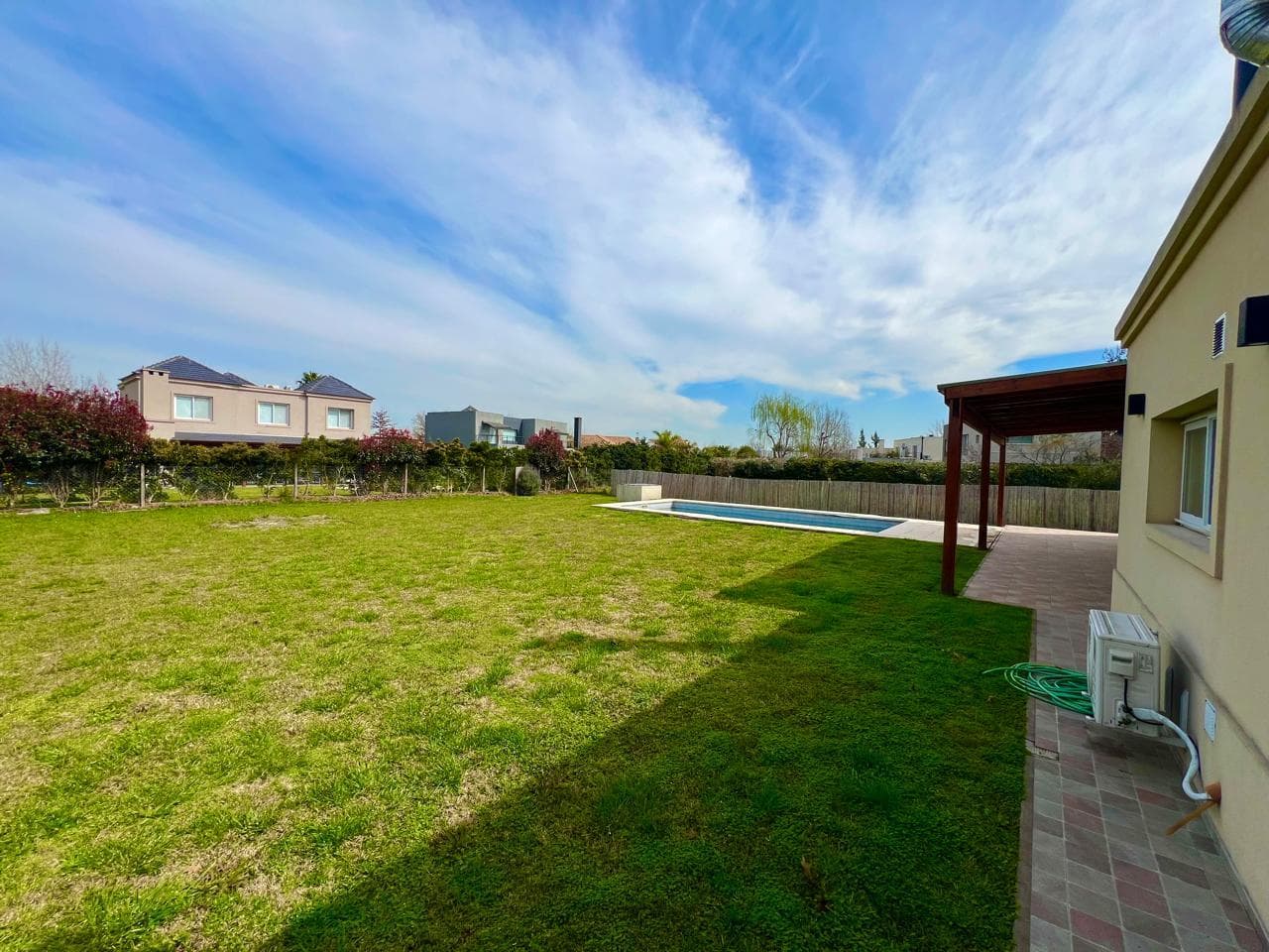 House for Sale in Haras Santa Maria - Las Lomas Neighborhood - Escobar (Leased Through August 31, 2026)