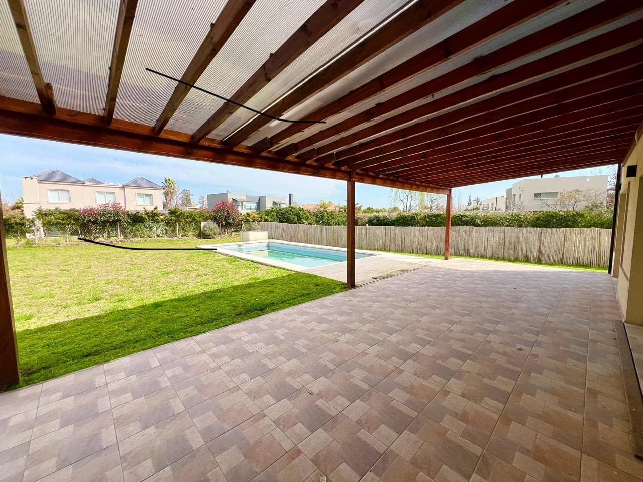 House for Sale in Haras Santa Maria - Las Lomas Neighborhood - Escobar (Leased Through August 31, 2026)