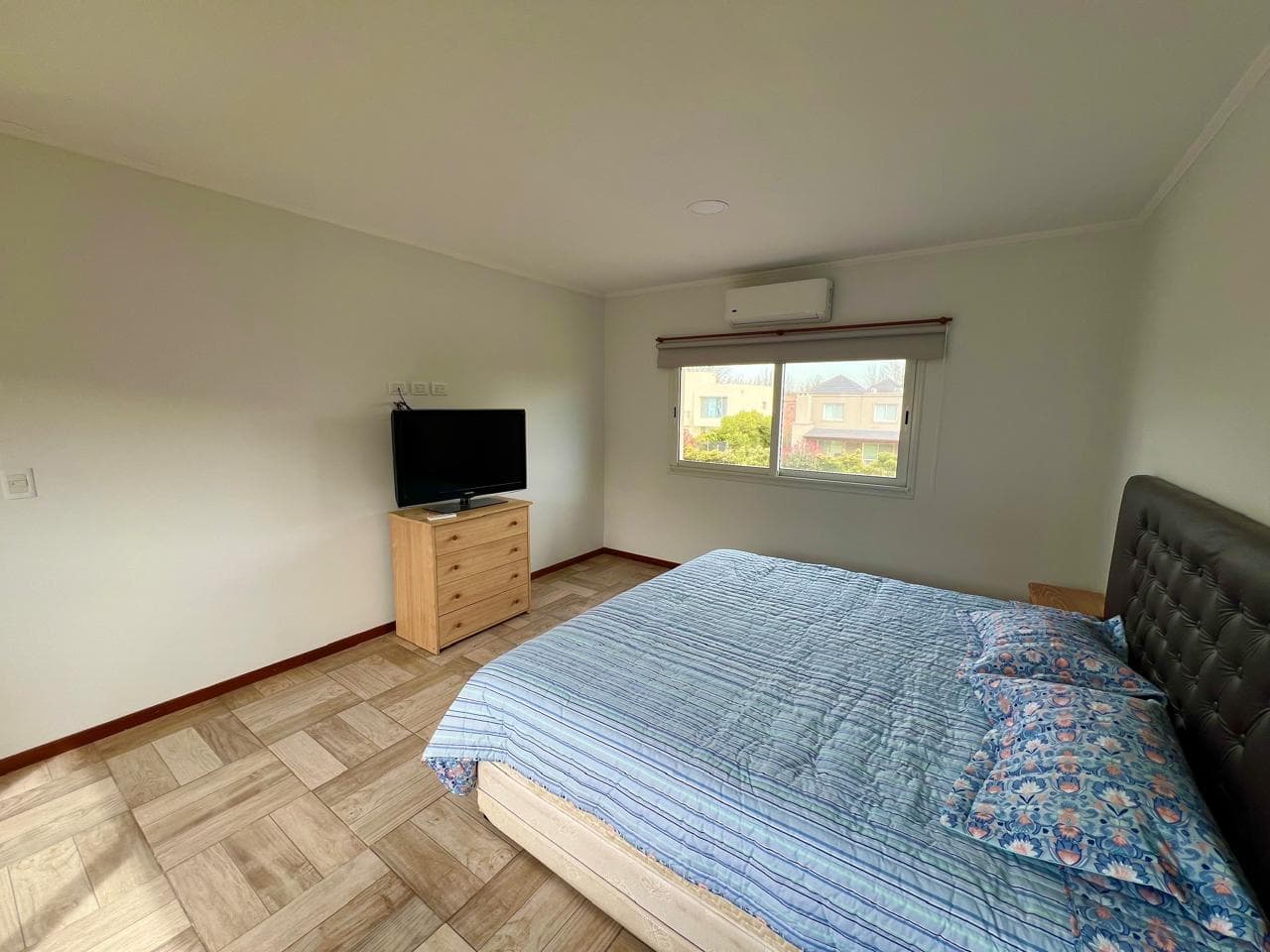 House for Sale in Haras Santa Maria - Las Lomas Neighborhood - Escobar (Leased Through August 31, 2026)