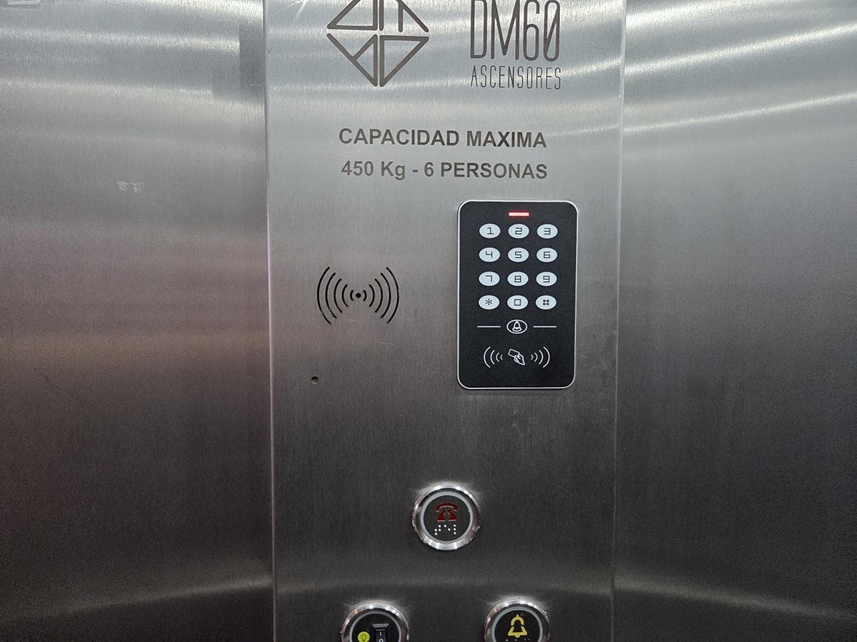 VENTA DEPARTAMENTO 2 AMBIENTES PARQUE CHAS CON BALCON ESTRENAR