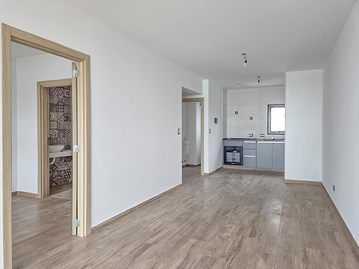 VENTA DEPARTAMENTO 2 AMBIENTES PARQUE CHAS CON BALCON ESTRENAR