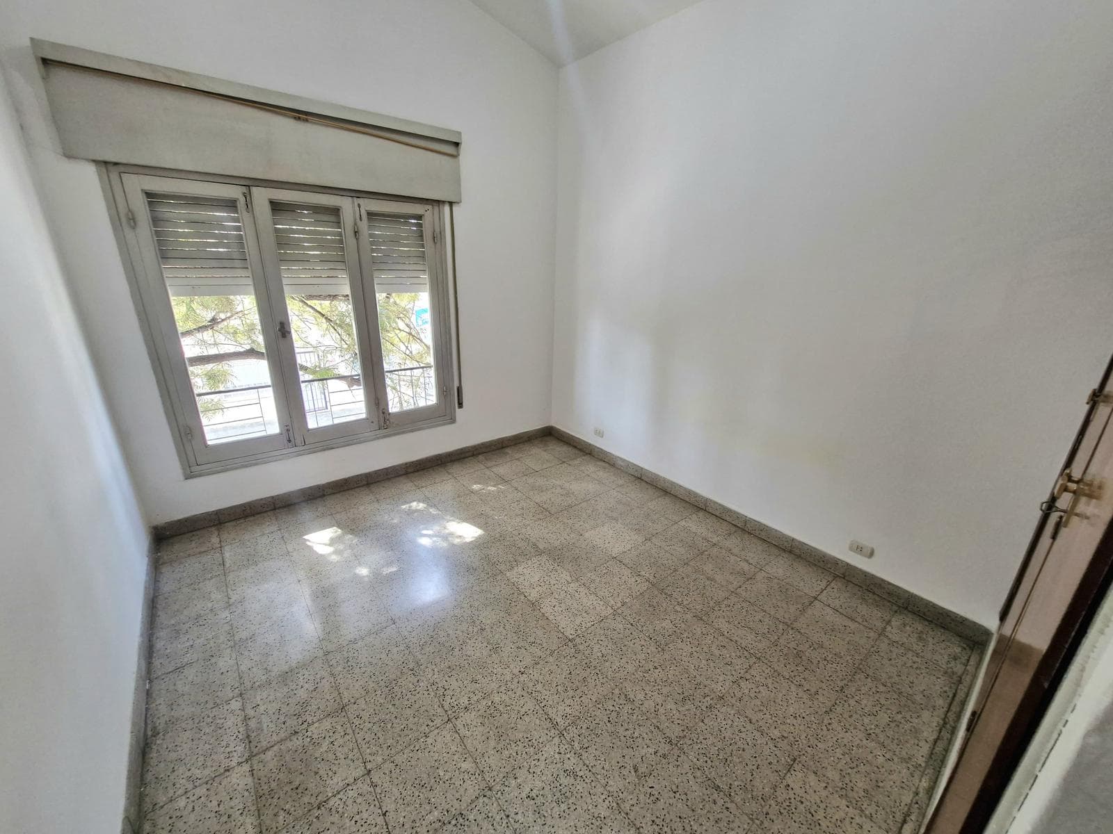 3-BEDROOM HOUSE FOR SALE - NEAR MAESTRO VIDAL - ALTO ALBERDI