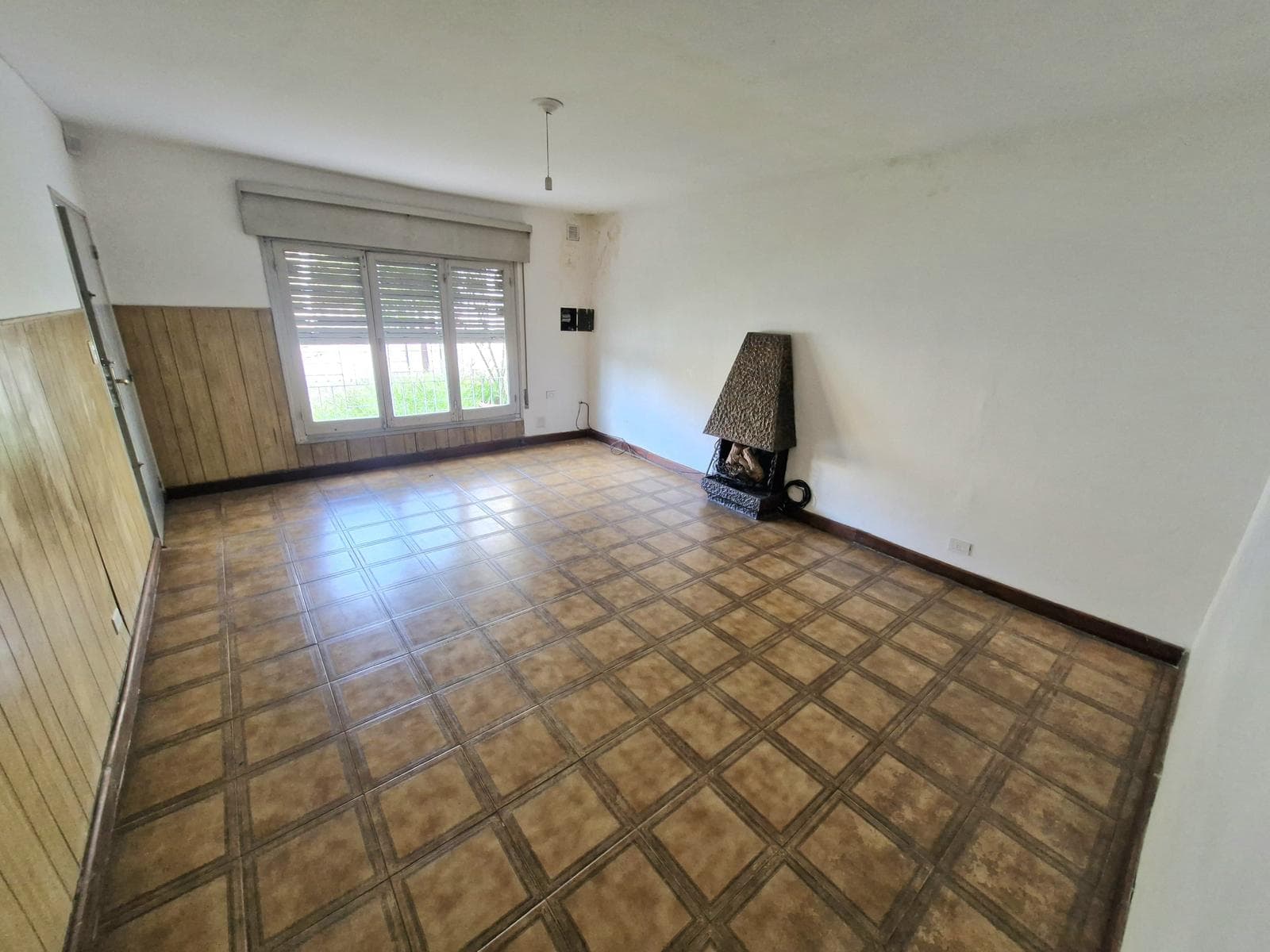 3-BEDROOM HOUSE FOR SALE - NEAR MAESTRO VIDAL - ALTO ALBERDI