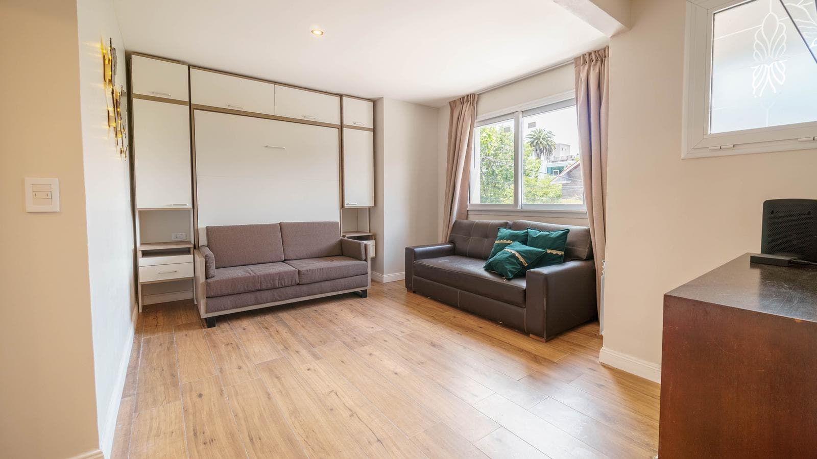 Fully Recycled Duplex Apartment in Chauvin