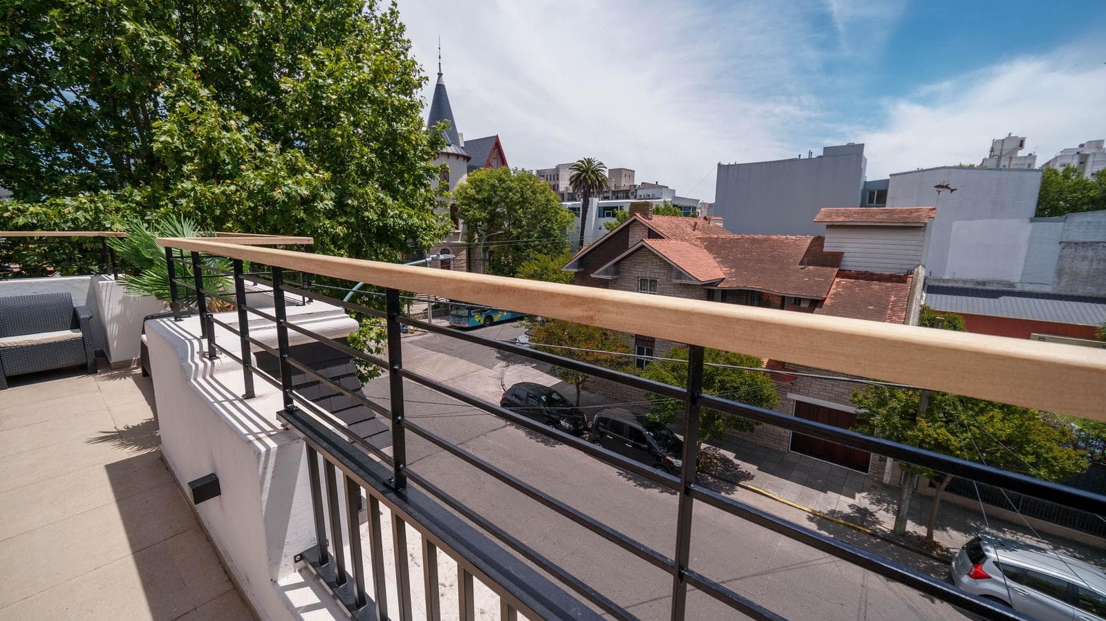 Fully Recycled Duplex Apartment in Chauvin