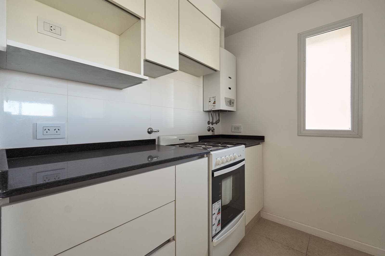 FOR SALE - Brand-new 2-bedroom apartment with a front-facing balcony - Lourdes, Rosario.