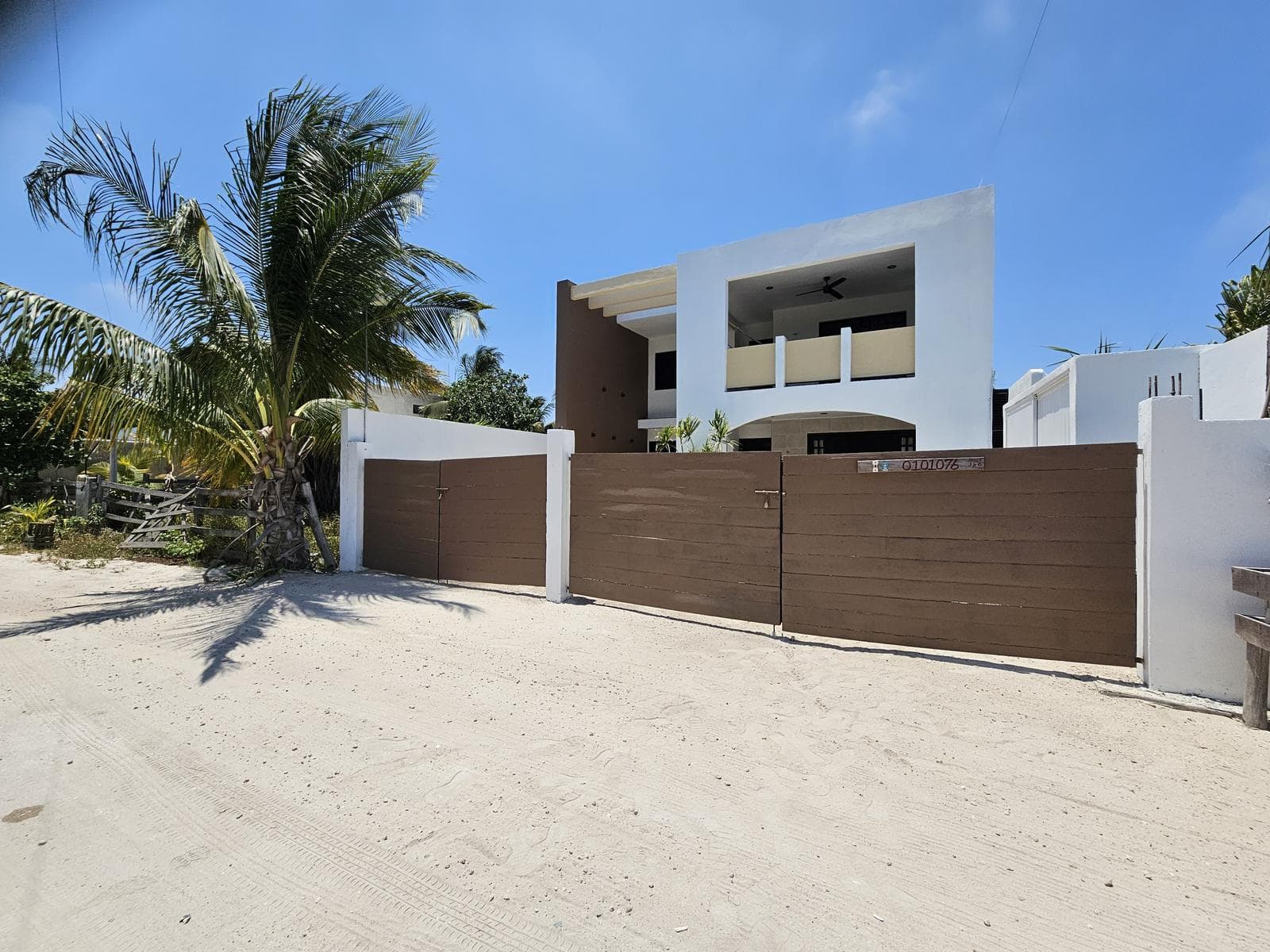 House for Sale on the Beach in Chicxulub, Yucatán