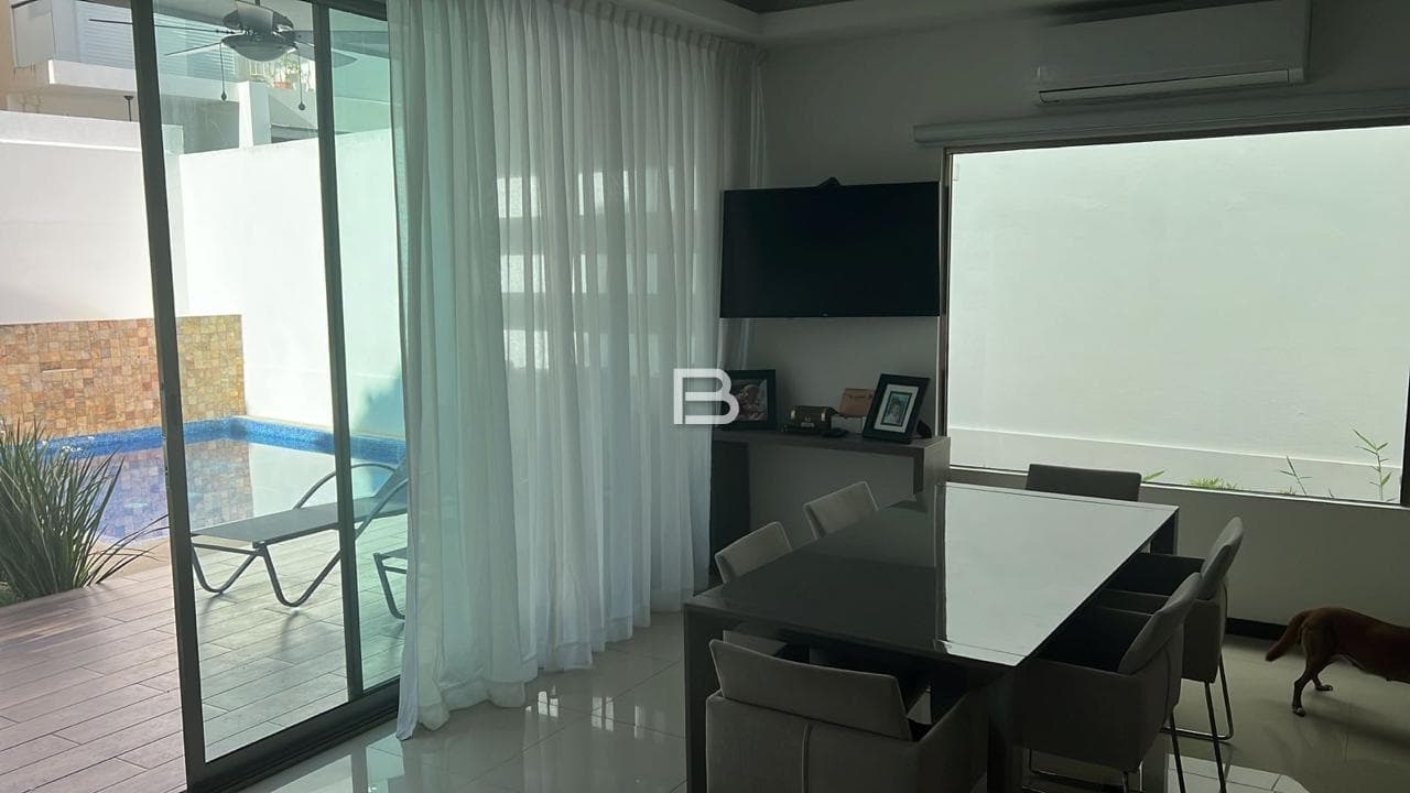 Aqua Cancún Phase 2: House for Rent