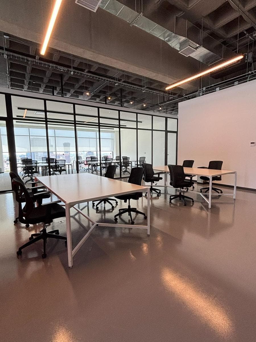 Furnished office in Naples