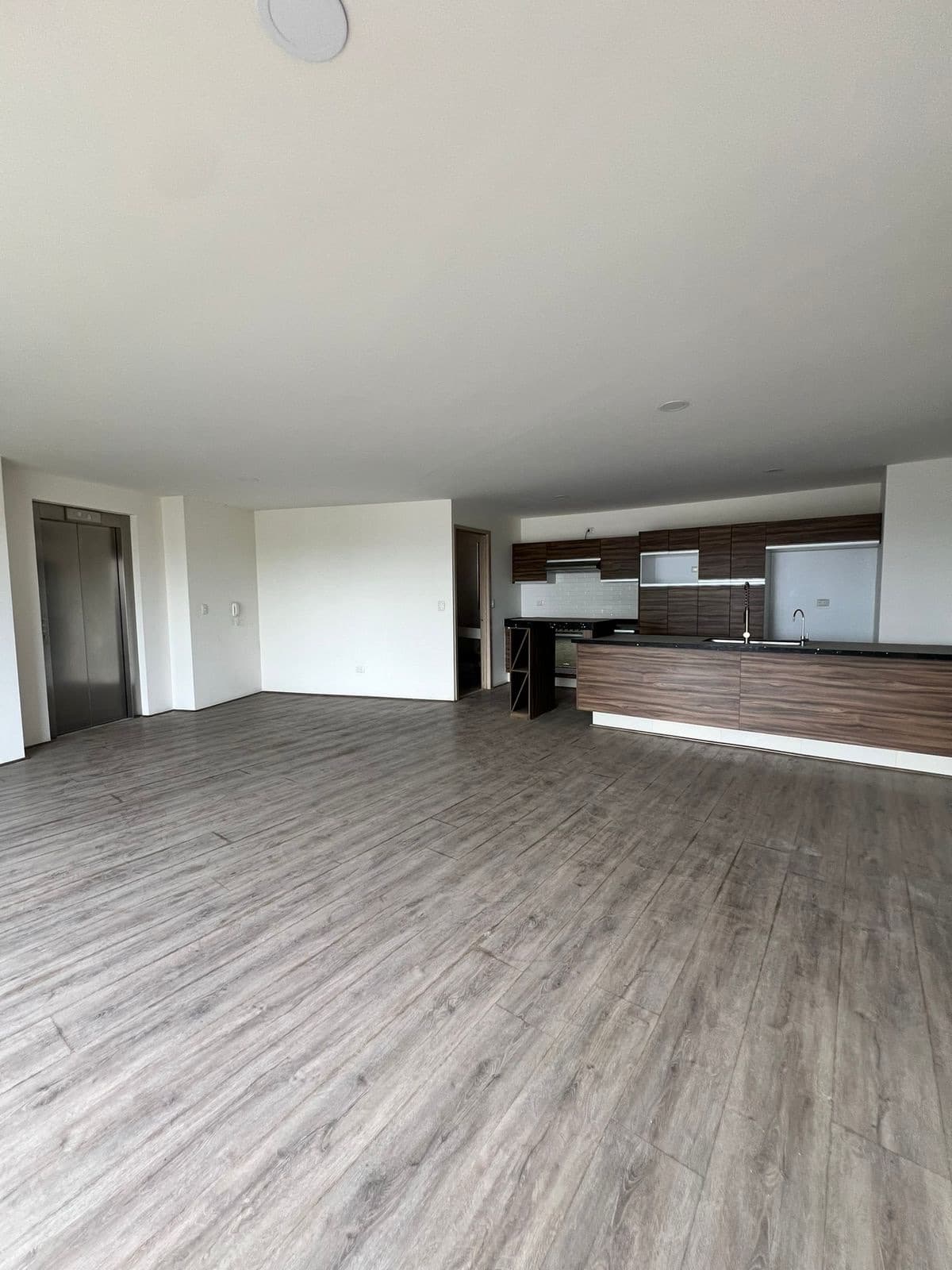Apartment for Sale in Zavaleta