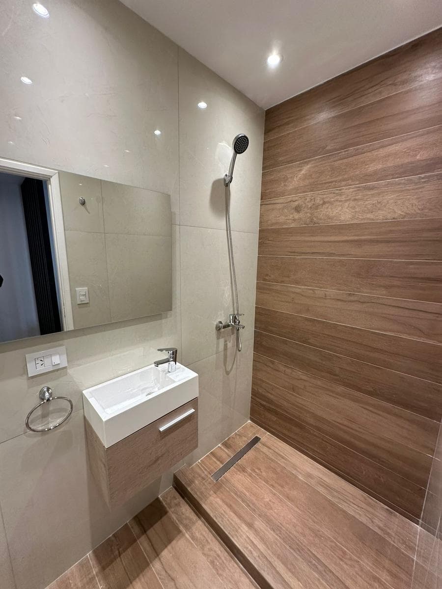 1-Bedroom Recycled Apartment, Furnished, on Plaza Colón Street