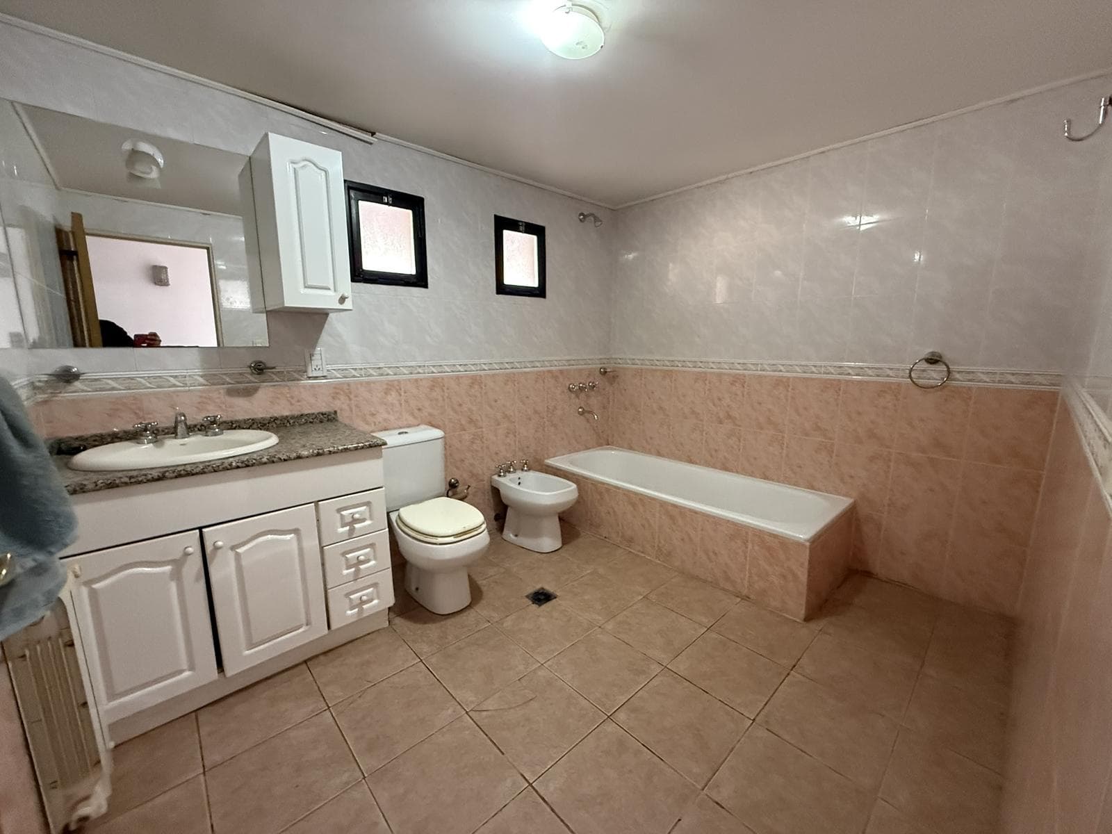 3879 Viamonte Street