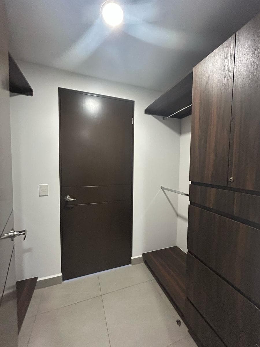 APARTMENT FOR SALE IN TORRE MITT