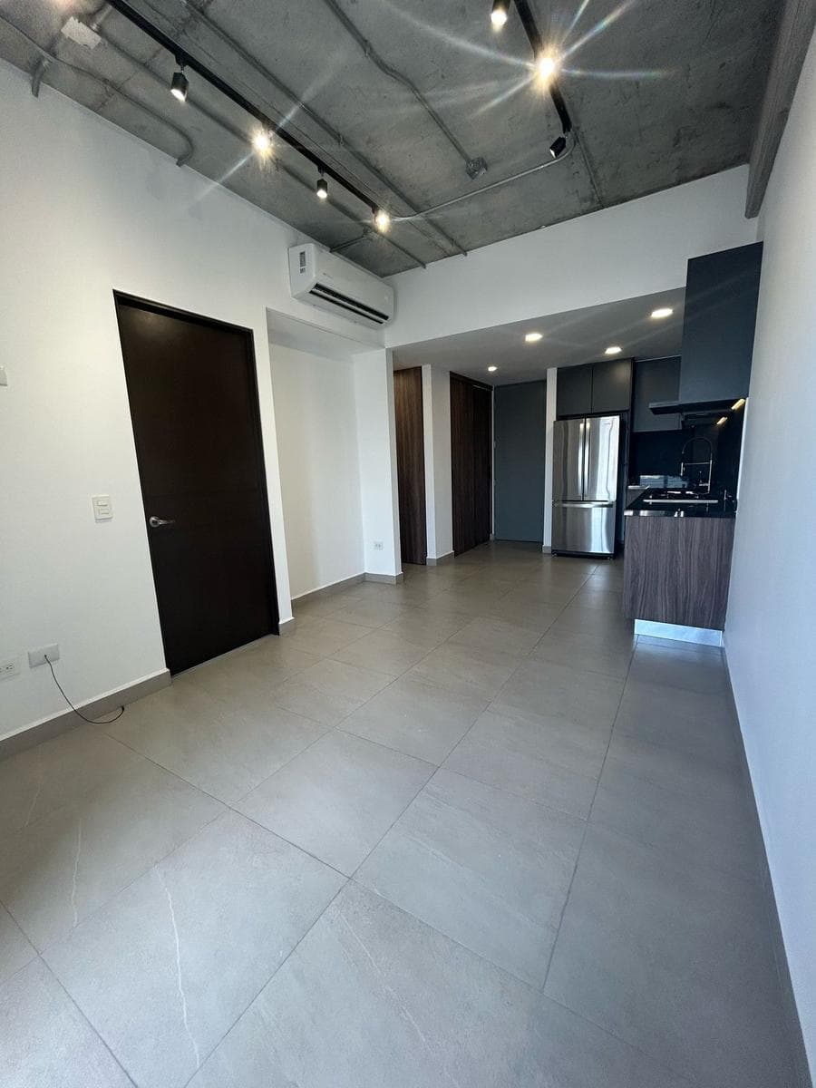 APARTMENT FOR SALE IN TORRE MITT