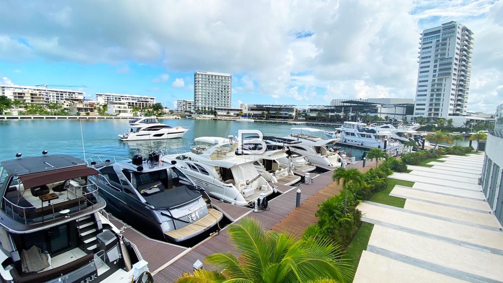 Shark Tower Cancún: Condo for Sale