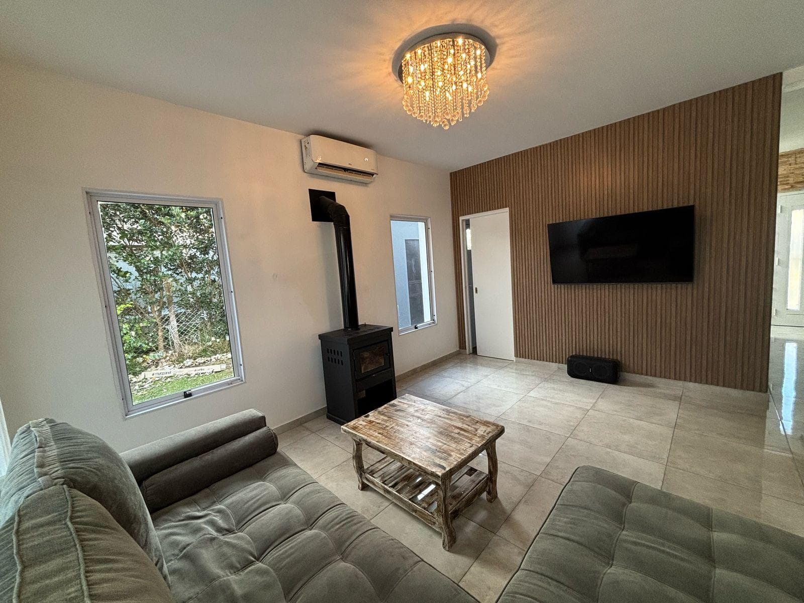 House for Sale - 5 Bedrooms in Harás Santa María, Los Eucaliptus