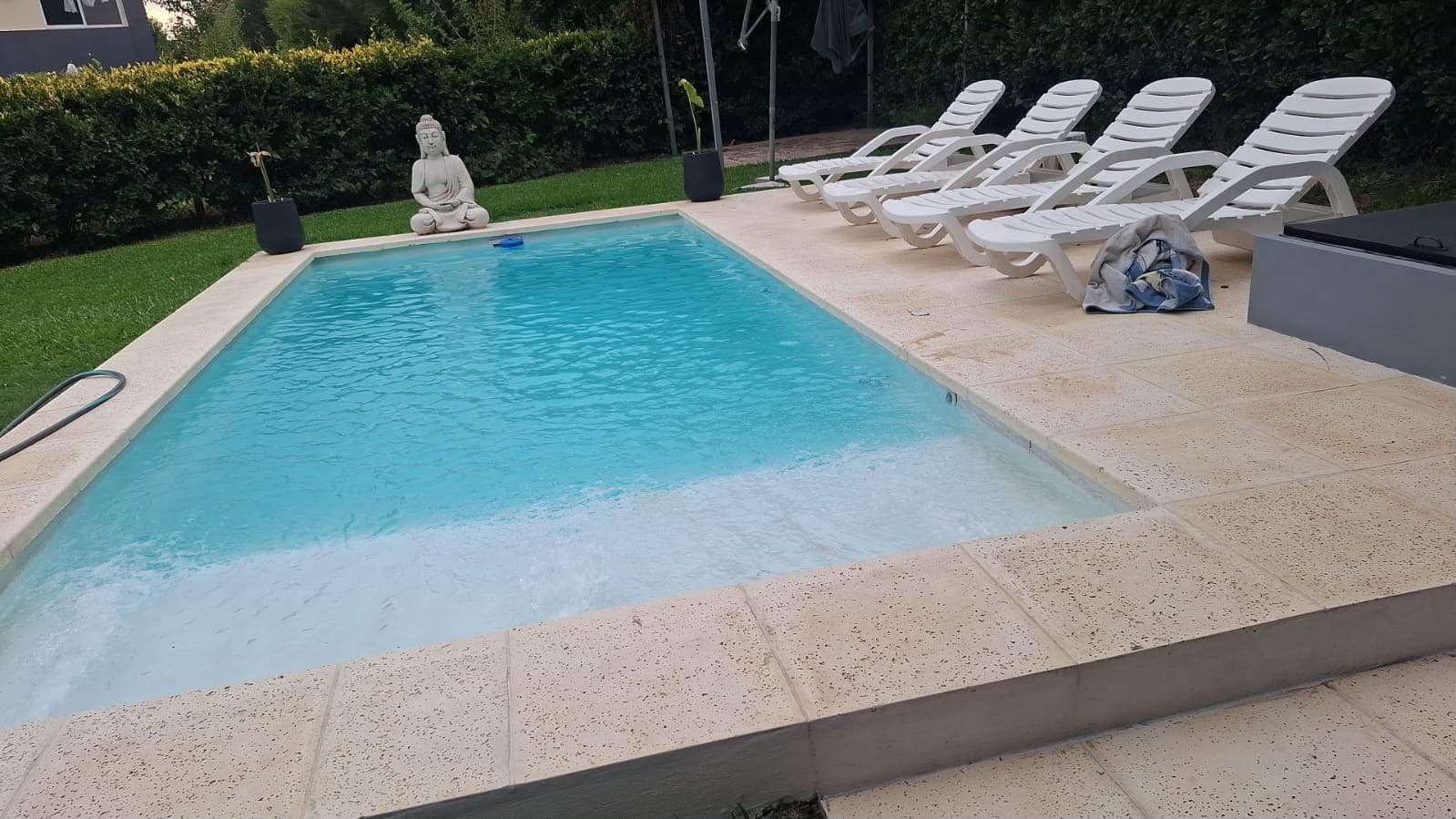 House for Sale - 5 Bedrooms in Harás Santa María, Los Eucaliptus
