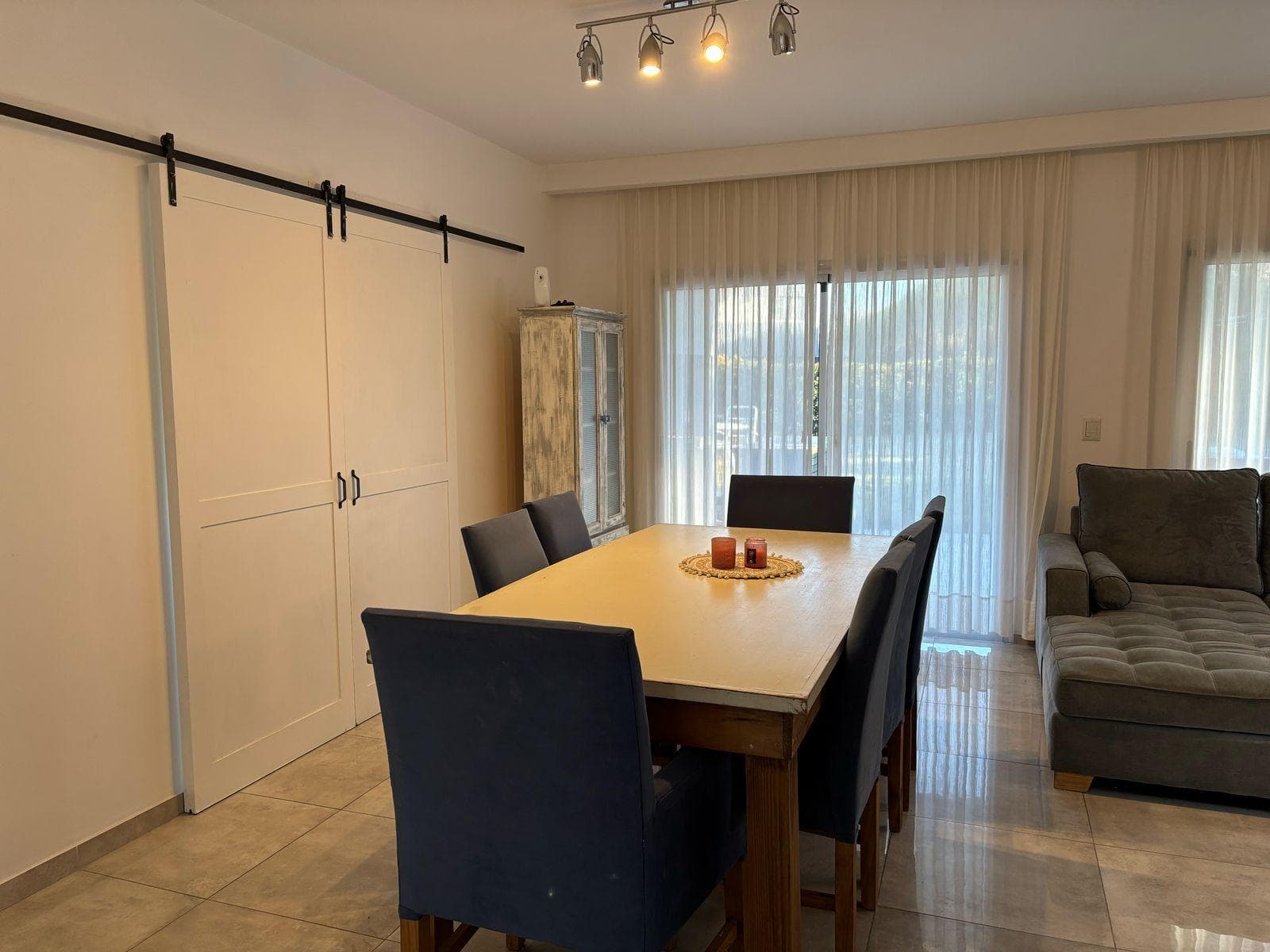 House for Sale - 5 Bedrooms in Harás Santa María, Los Eucaliptus