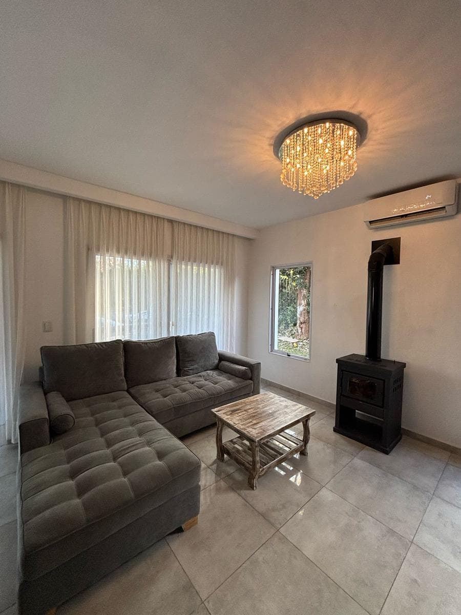 House for Sale - 5 Bedrooms in Harás Santa María, Los Eucaliptus