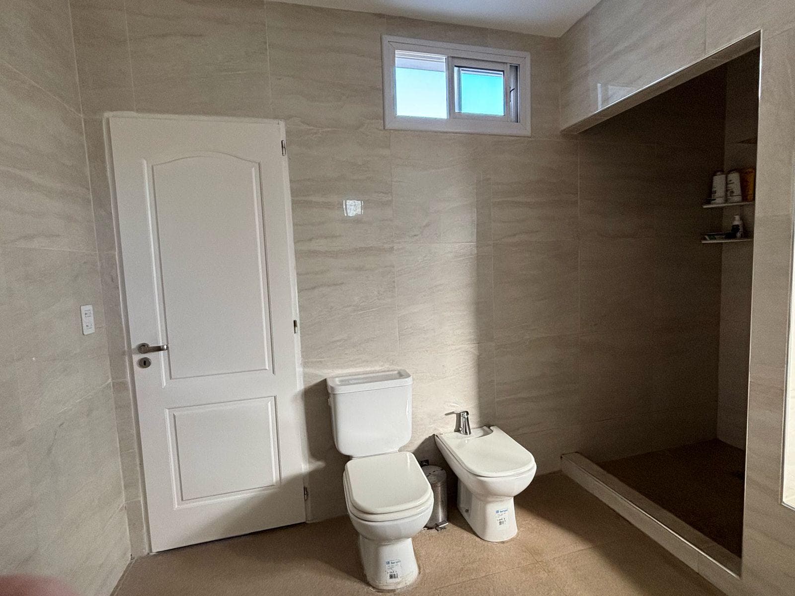 House for Sale - 5 Bedrooms in Harás Santa María, Los Eucaliptus