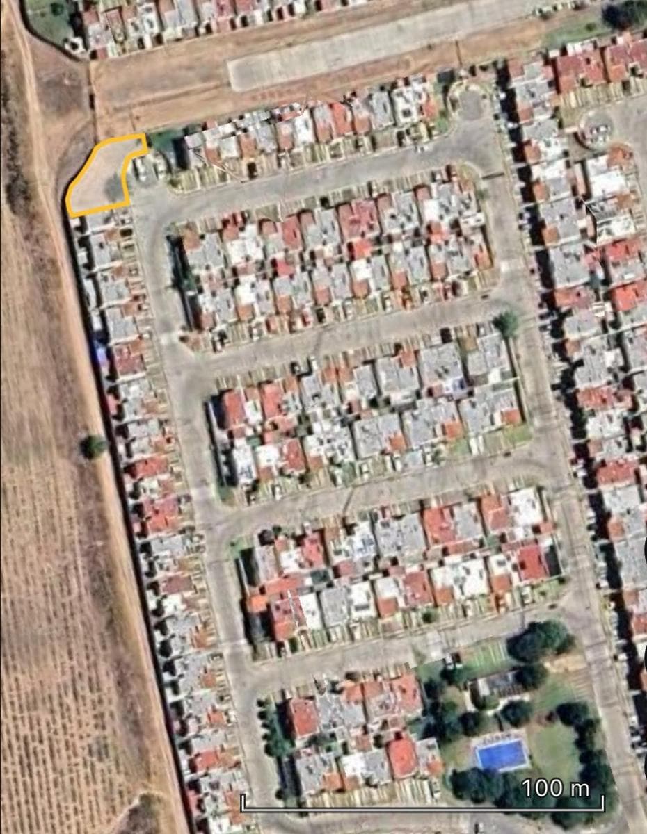 LAND IN THE COTO ALBANO SUBURB