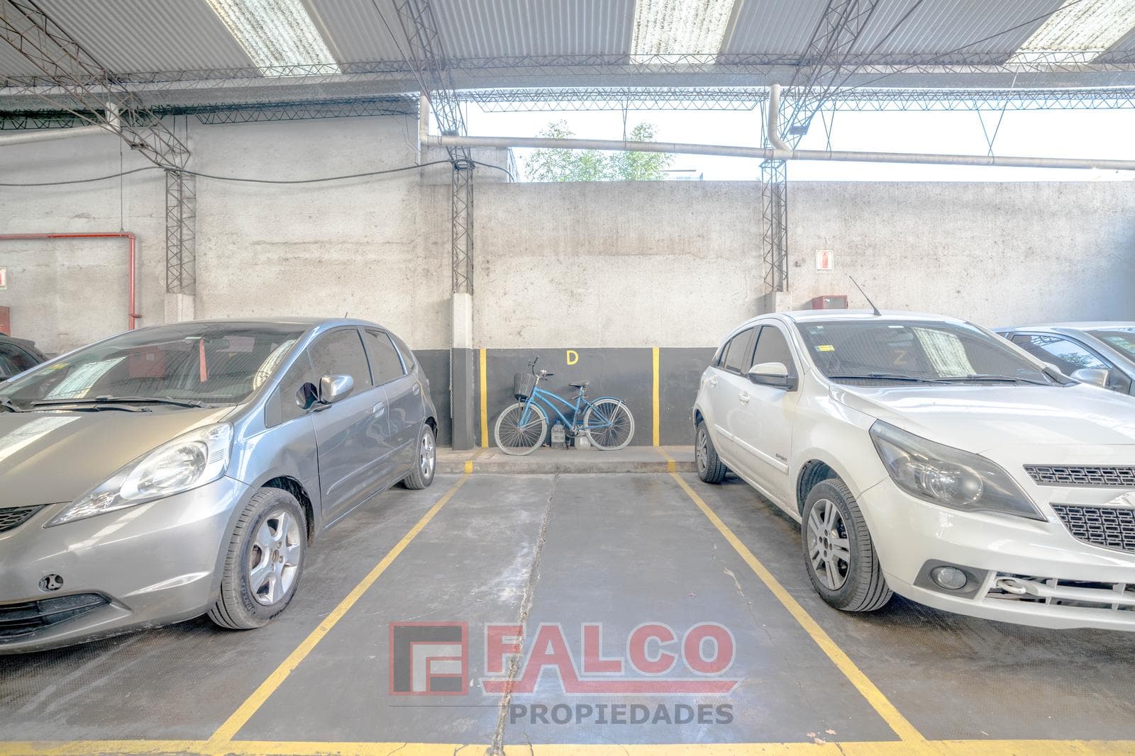 Apartment in Flores - 4 rooms with garage - Directory 3000
