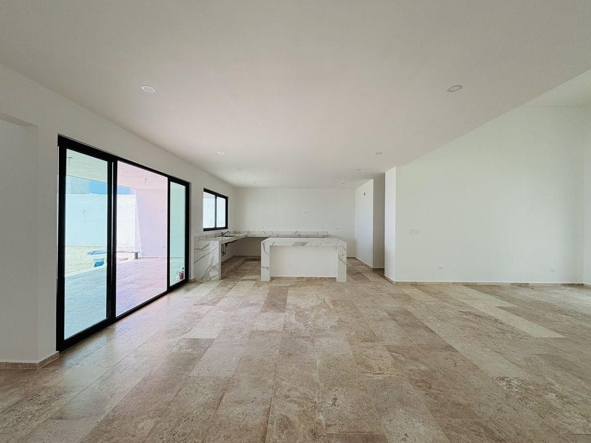 4-Bedroom House for Sale with Spacious Lot in Dzityá
