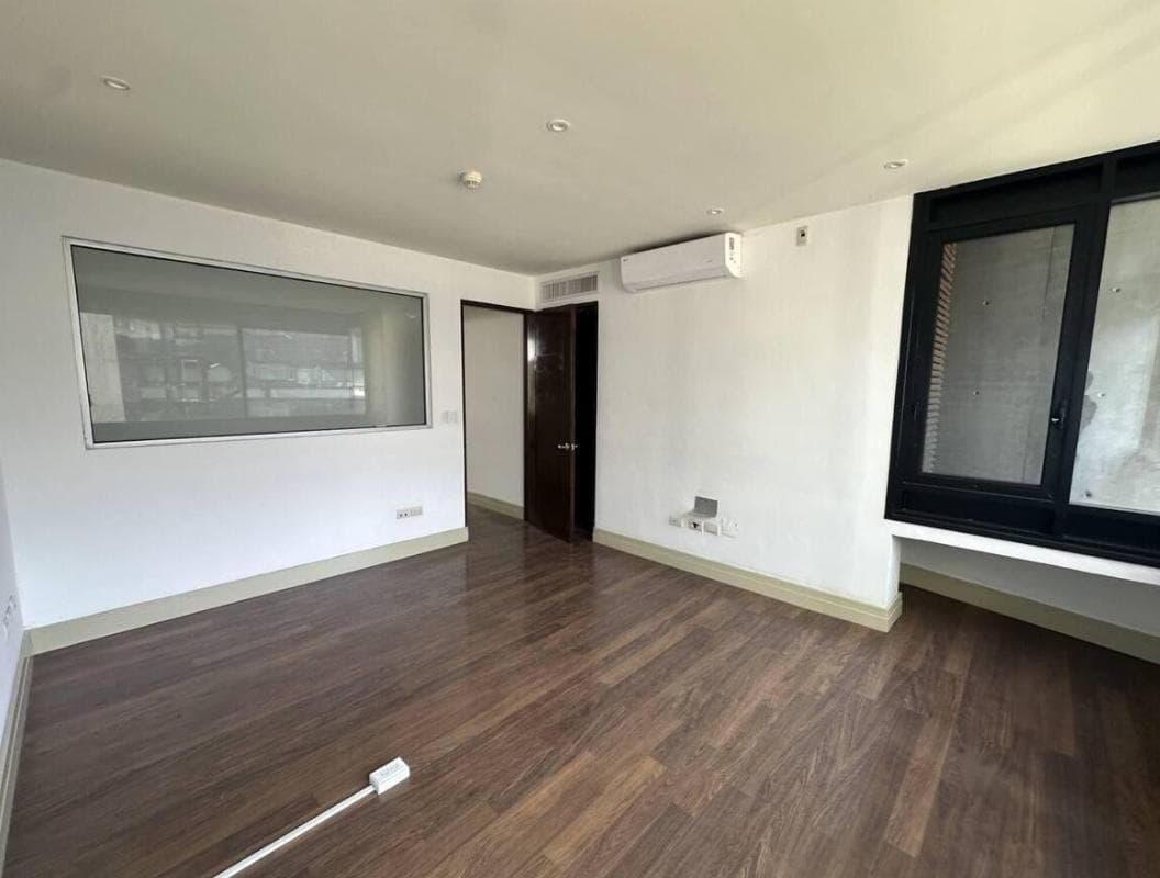 FULLY EQUIPPED OFFICE IN SAN PEDRO