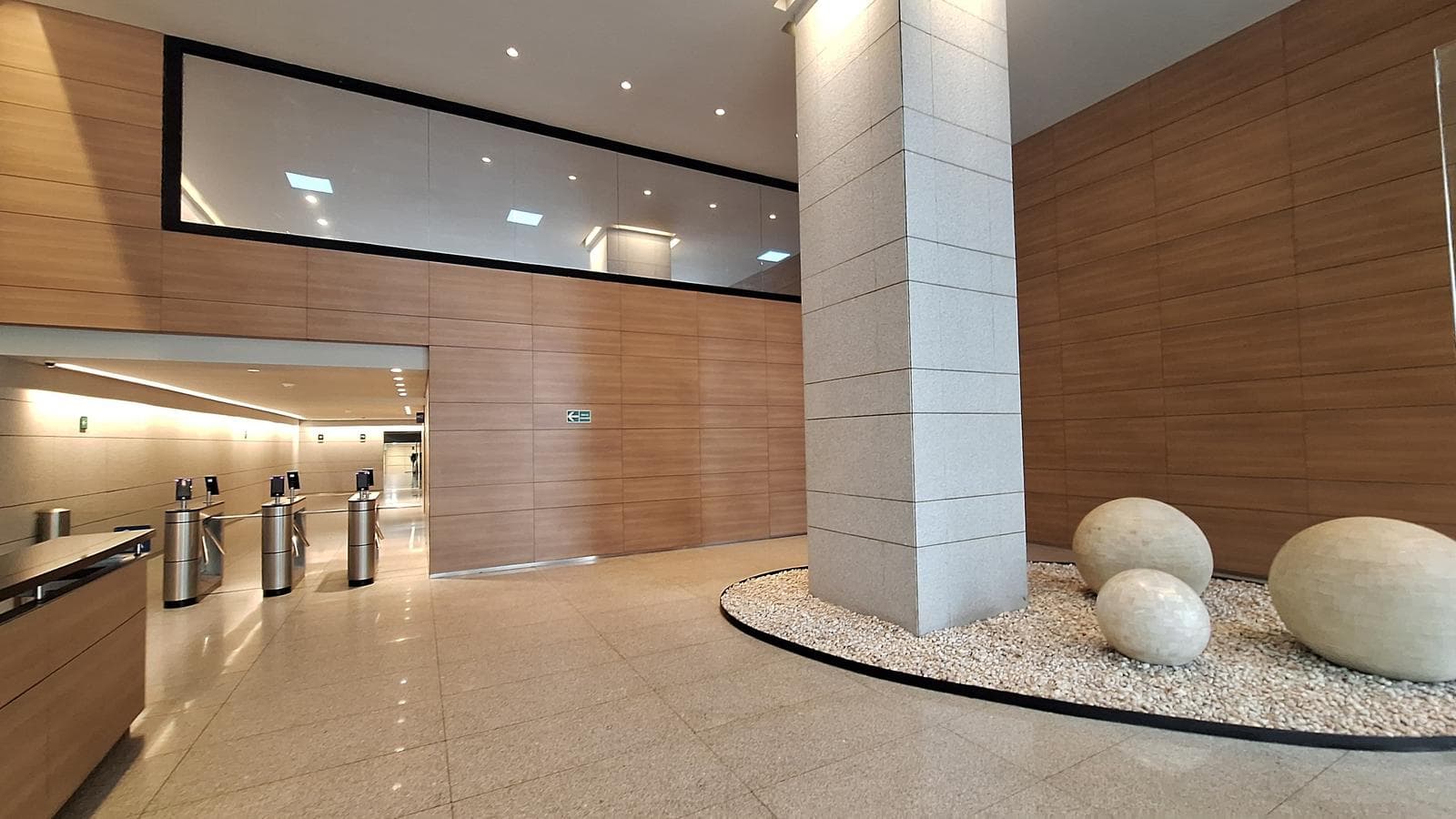 Office on Paseo de la Reforma