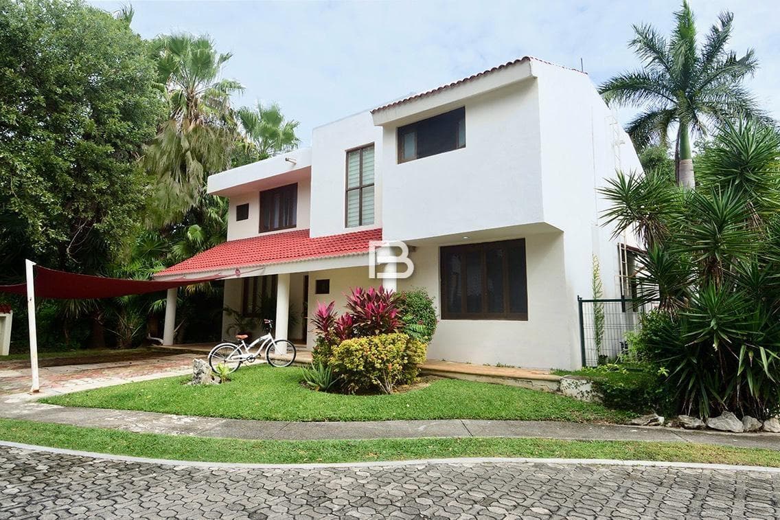 House for Sale in Playa Car