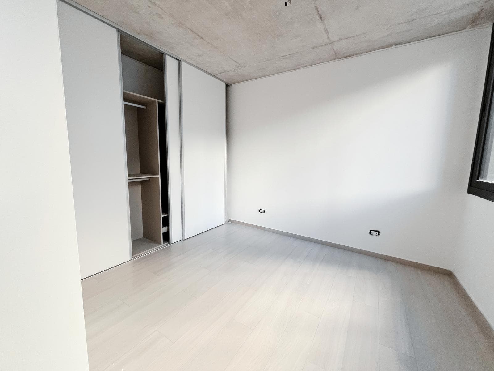 2-room apartment for sale in Palermo.