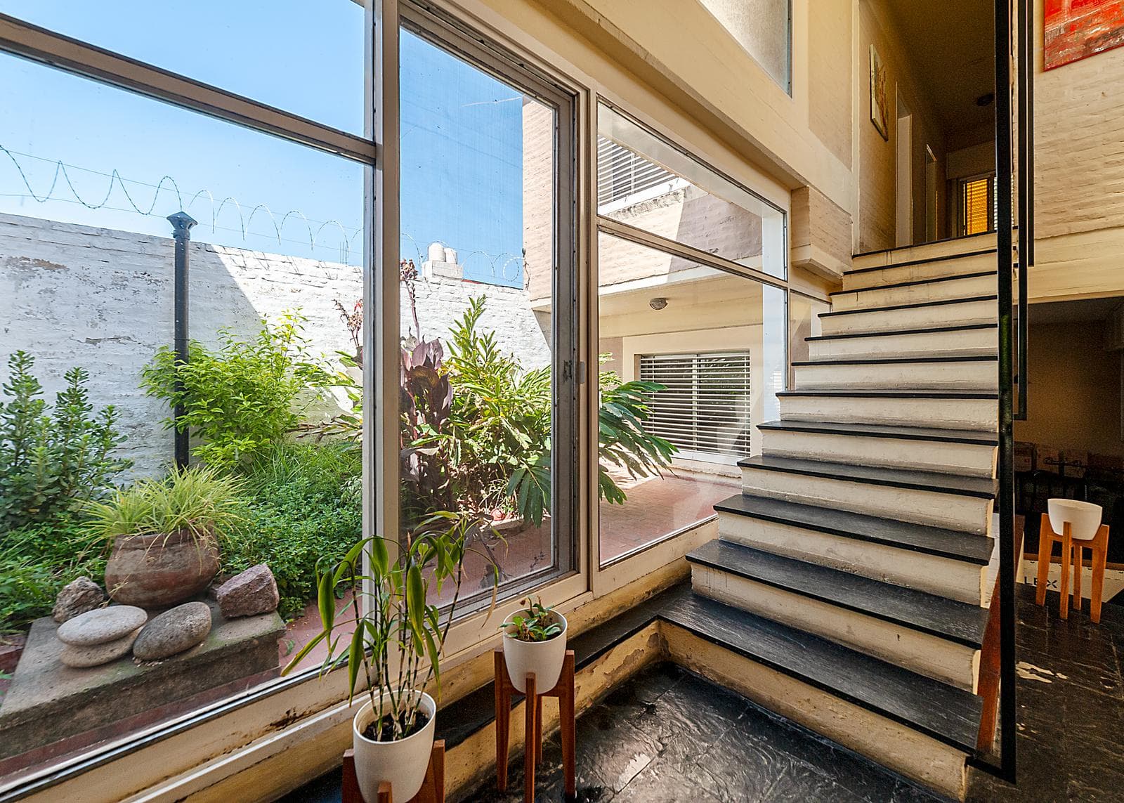 5-Room House for Sale with Commercial Space in Ituzaingó