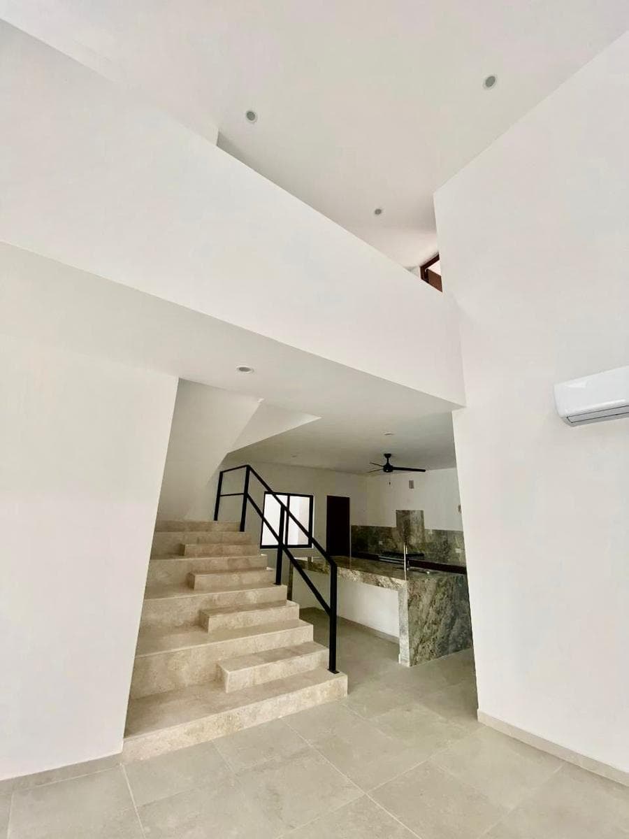 Casa en renta o venta en Temozón norte muy cerca de la universidad marista