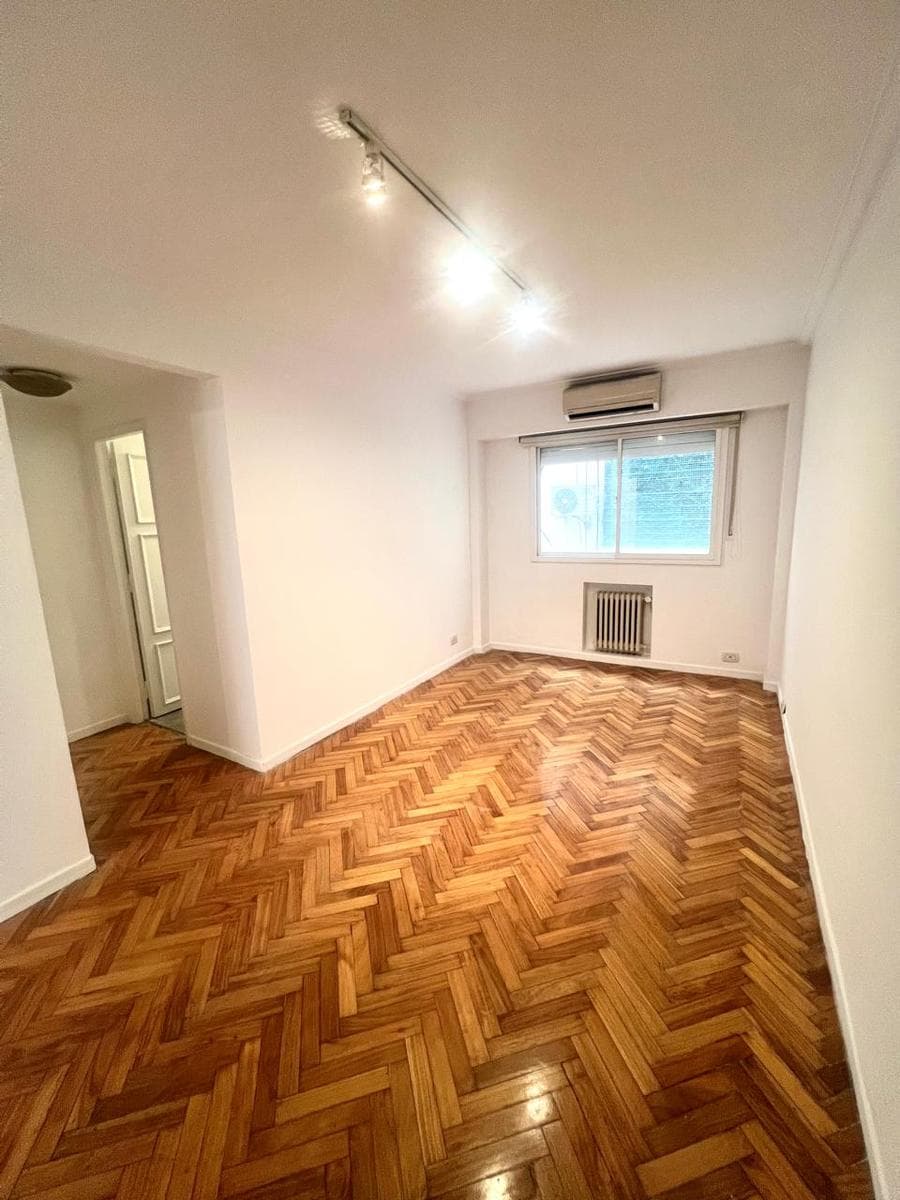 FOR SALE: Apartment on JUNCAL around 2200, between Larrea and Azcuenaga, RECOLETA, 56 m²