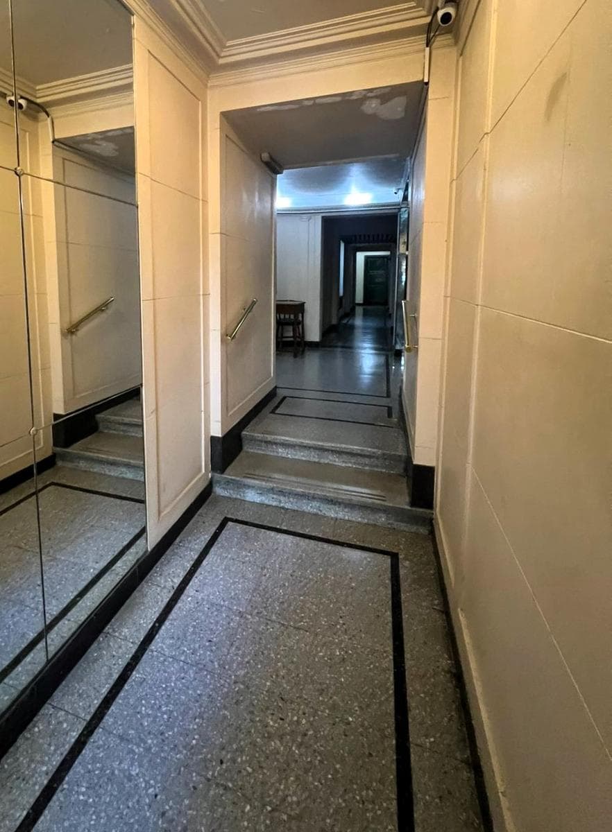 FOR SALE: Apartment on JUNCAL around 2200, between Larrea and Azcuenaga, RECOLETA, 56 m²
